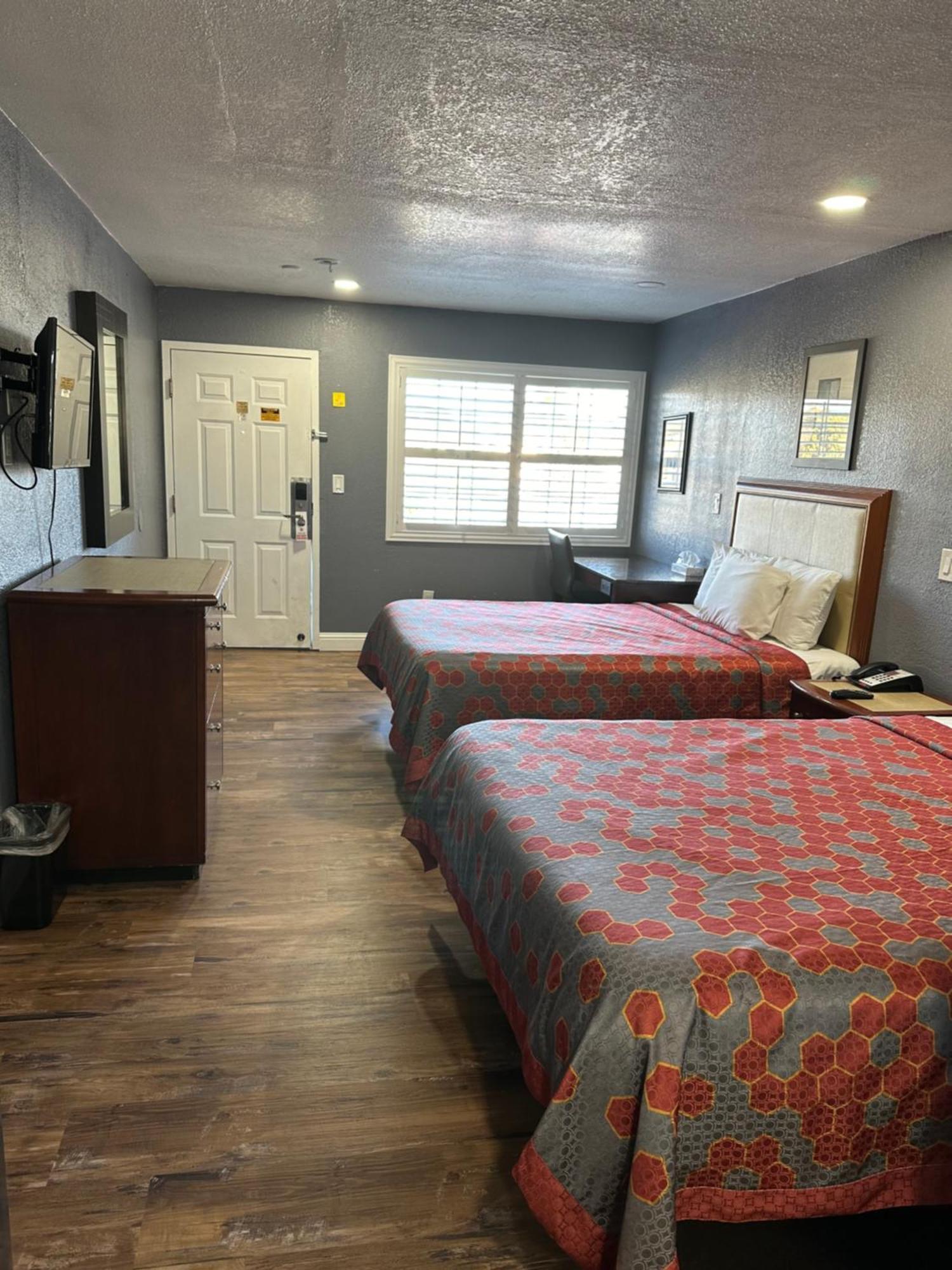 سانتا كروز، كاليفورنيا Fireside Inn By The Beach Boardwalk & Bowling المظهر الخارجي الصورة