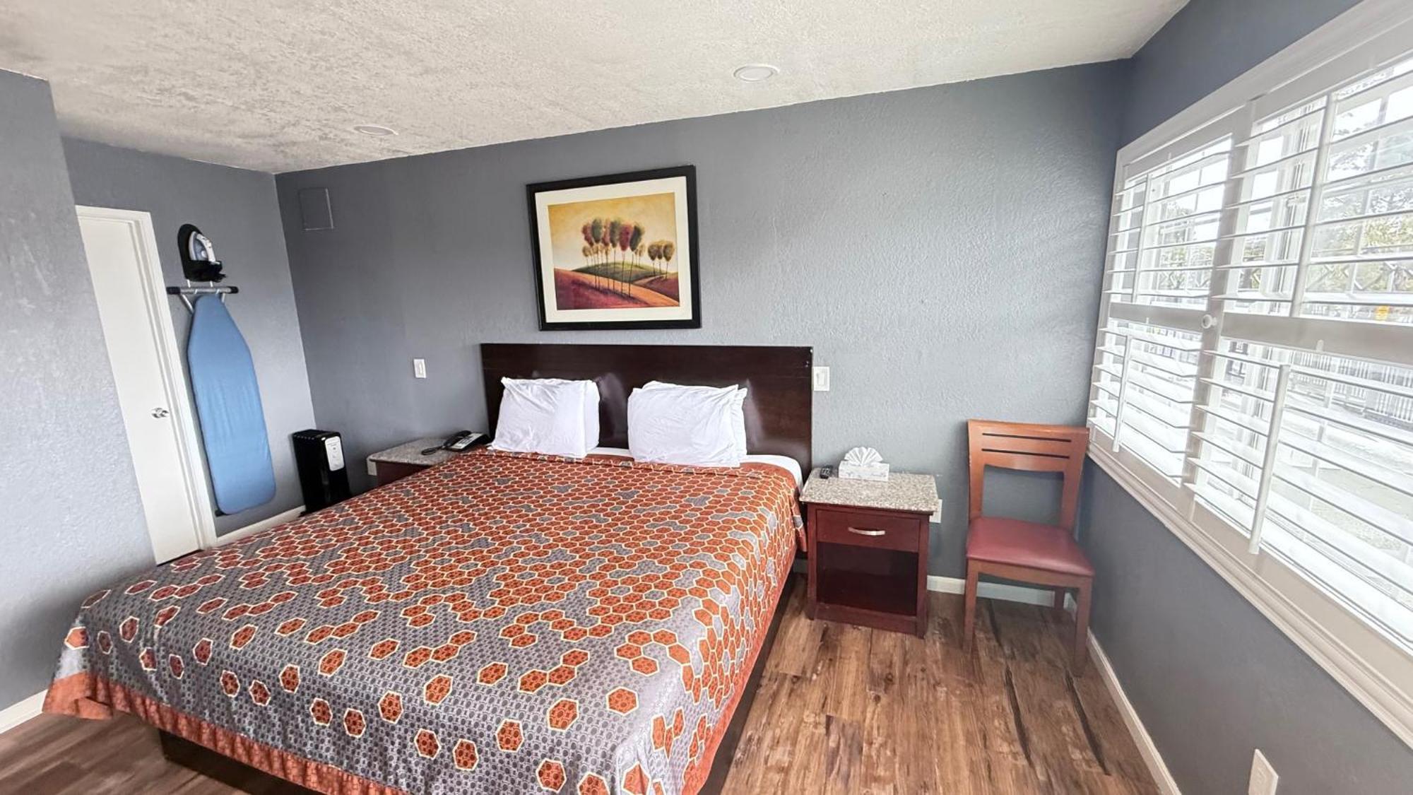 سانتا كروز، كاليفورنيا Fireside Inn By The Beach Boardwalk & Bowling المظهر الخارجي الصورة