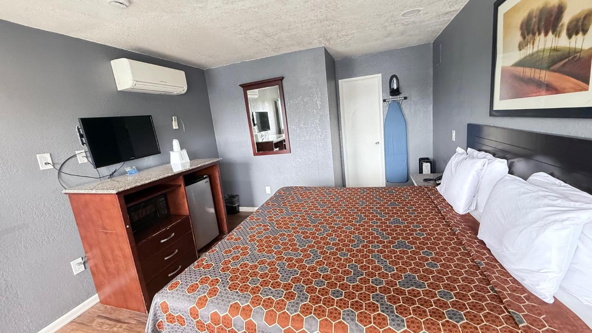 سانتا كروز، كاليفورنيا Fireside Inn By The Beach Boardwalk & Bowling المظهر الخارجي الصورة